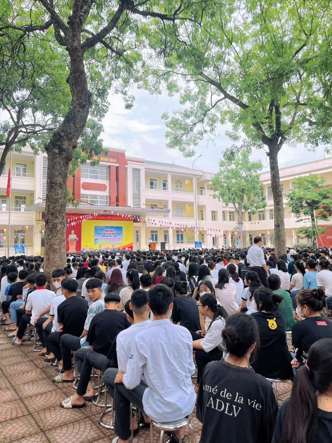 Gặp mặt cha mẹ học sinh khối 10 năm 2023- 2024 Chủ đề 